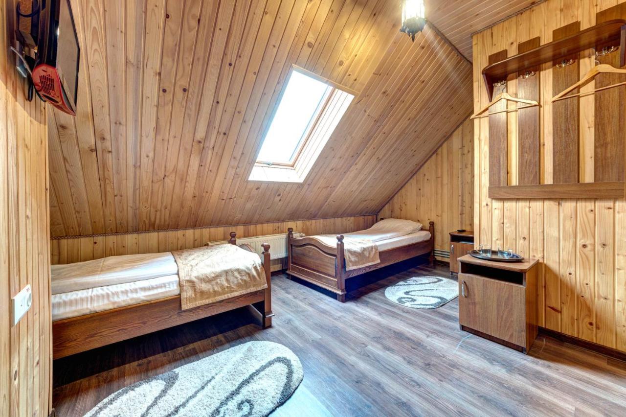 Milli & Jon Hotell Bukovel Exteriör bild